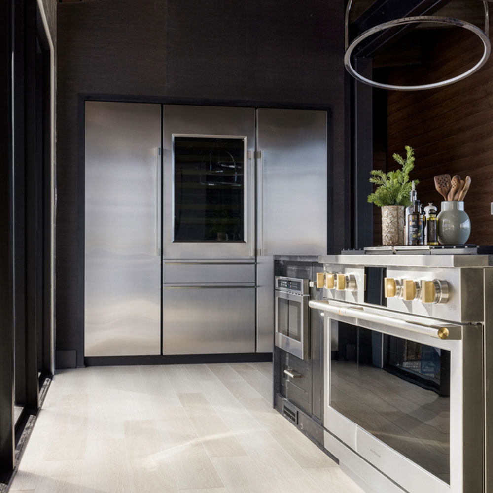 L-shaped modern kitchen